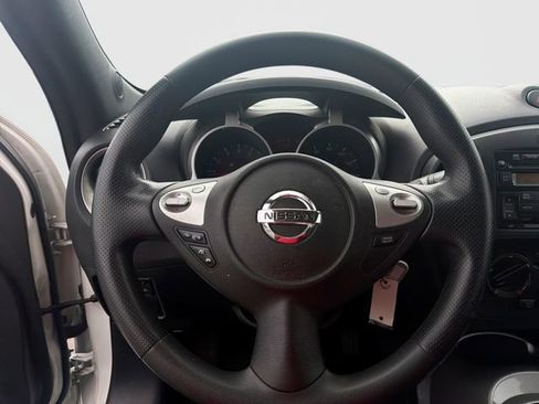 Used 2013 Nissan Juke S FWD image 8