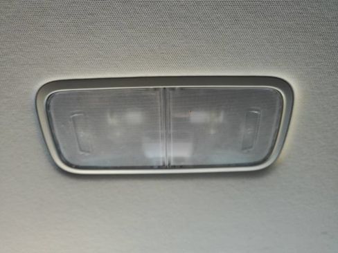 Used 2024 Kia Carnival LX FWD image 33
