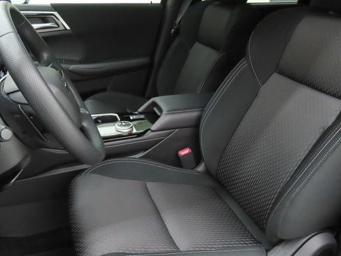 New 2026 Mitsubishi Outlander ES image 10