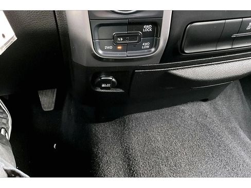 Used 2024 RAM 1500 Classic Warlock image 27