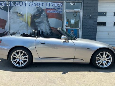 Used 2005 Honda S2000 image 10