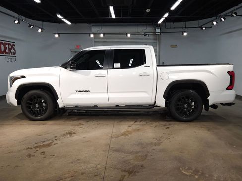 New 2026 Toyota Tundra Limited RWD image 4