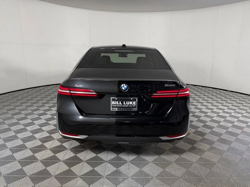 Used 2025 BMW 530i RWD image 9