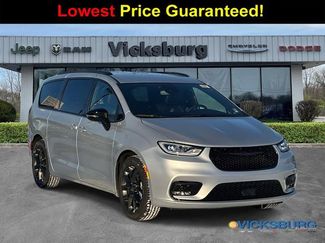 New 2026 Chrysler Pacifica Select w/ S Appearance Package 360° Tour