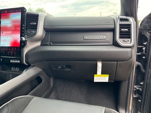New 2026 RAM 2500 Laramie AWD/4WD image 29