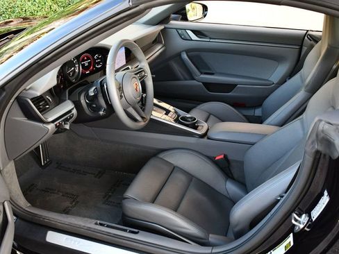 Used 2022 Porsche 911 Carrera 4S image 48