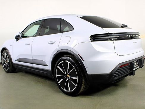 Used 2024 Porsche Macan 4 Electric image 3