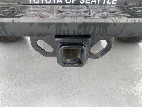 Used 2021 Toyota Tacoma TRD Off-Road AWD/4WD image 9
