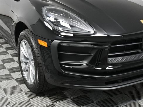 Certified 2025 Porsche Macan image 26