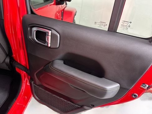 Used 2025 Jeep Wrangler Sahara w/ Safety Group image 28