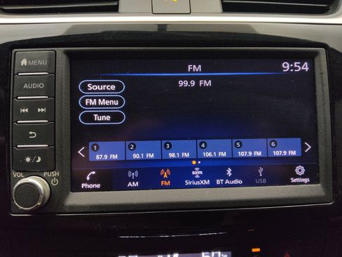 Used 2019 Nissan Sentra SV FWD image 25