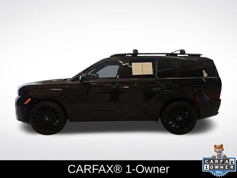 Used 2025 Hyundai Santa Fe Calligraphy FWD image 2