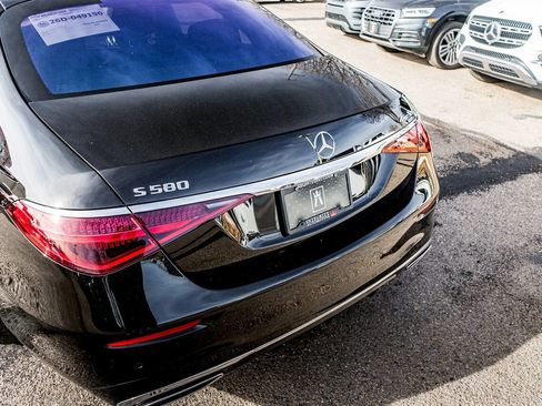 Used 2023 Mercedes-Benz S 580 4MATIC Sedan image 10