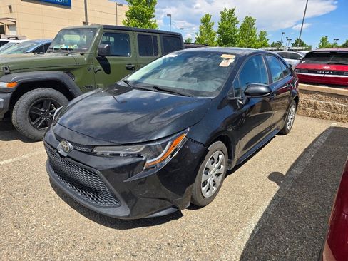 Used 2021 Toyota Corolla LE FWD image 10