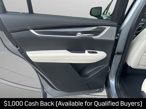 New 2025 Cadillac XT6 Sport w/ Technology Package image 17