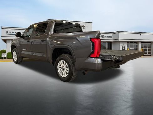 Used 2025 Toyota Tundra SR5 AWD/4WD image 13