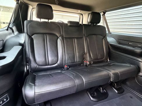 Used 2024 Jeep Wagoneer L Series II AWD/4WD image 22