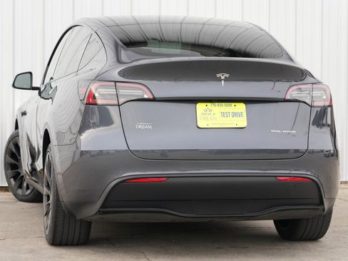 Used 2021 Tesla Model Y Long Range image 6