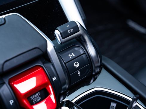 Used 2023 Lamborghini Urus S image 35