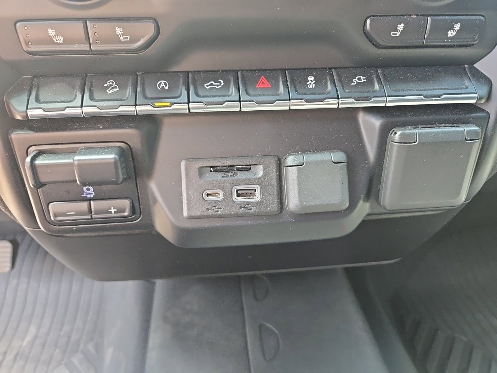 Used 2020 Chevrolet Silverado 1500 LT w/ Texas Edition AWD/4WD image 21