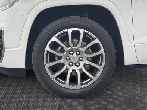 Used 2023 GMC Acadia Denali w/ Denali Ultimate Package AWD/4WD image 16