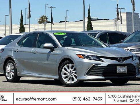 Used 2022 Toyota Camry LE AWD/4WD image 1