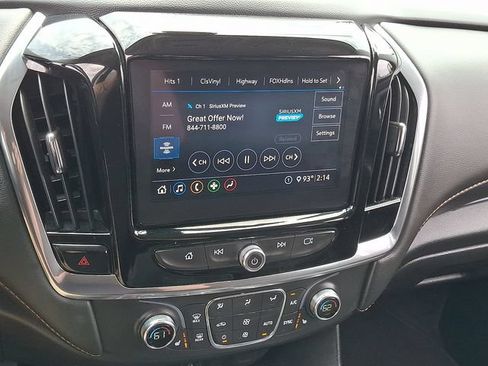 Certified 2020 Chevrolet Traverse LT w/ Driver Confidence II Package AWD/4WD image 18