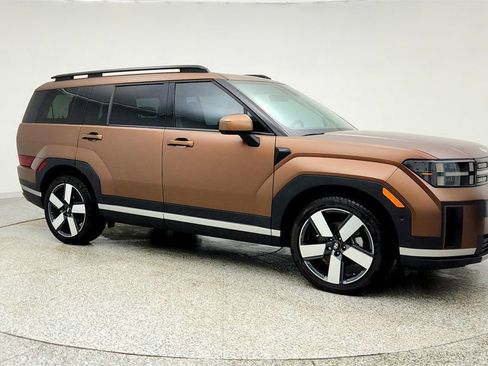 Used 2024 Hyundai Santa Fe Limited image 3