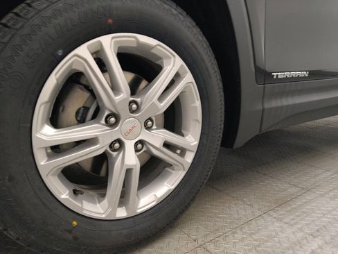 Used 2021 GMC Terrain SLE w/ Driver Convenience Package FWD image 31