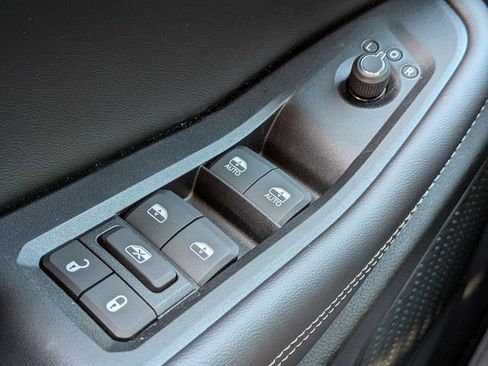New 2026 Jeep Grand Cherokee Altitude AWD/4WD image 25