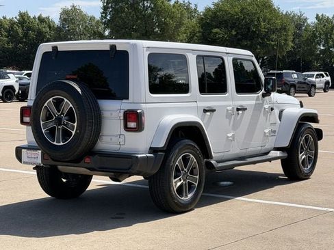 Used 2023 Jeep Wrangler Unlimited Sahara AWD/4WD image 4