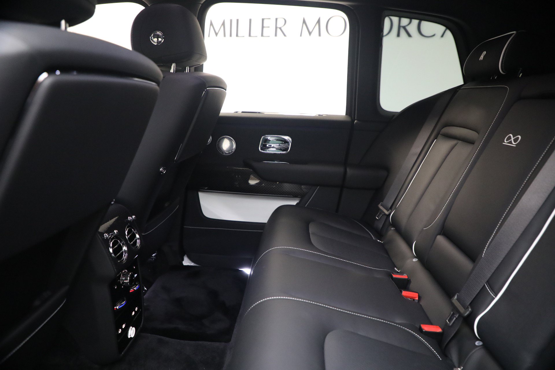 New 2027 Rolls-Royce Cullinan Black Badge AWD/4WD image 27
