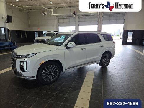 Used 2025 Hyundai Palisade Calligraphy image 1