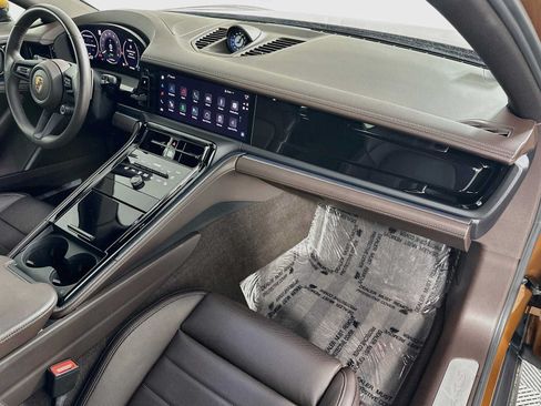 Certified 2025 Porsche Panamera 4S AWD/4WD image 30