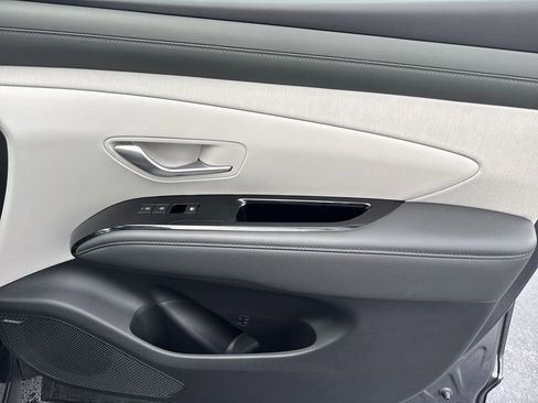 Used 2025 Hyundai Tucson Limited image 14