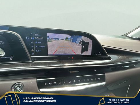 Certified 2024 Cadillac Escalade ESV Sport Platinum AWD/4WD image 19