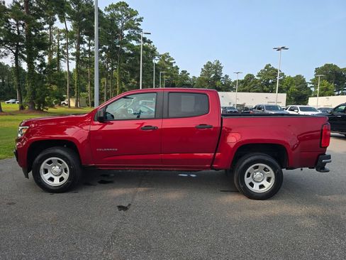Used 2021 Chevrolet Colorado W/T RWD image 2