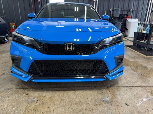 Used 2024 Honda Civic Sport Touring image 2