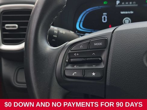 Used 2025 Hyundai Venue SEL FWD image 19