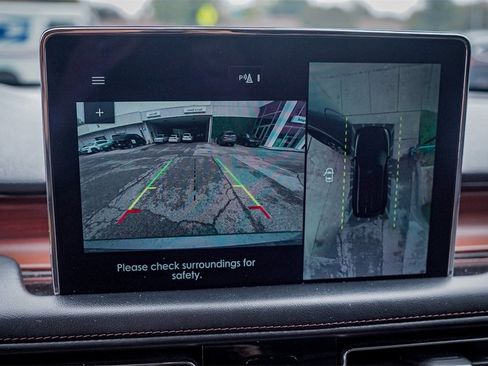 Used 2021 Lincoln Aviator Grand Touring w/ Elements Package Plus image 17