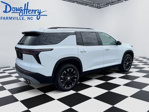 New 2026 Chevrolet Traverse LT w/ Sun and Wheel Package image 5