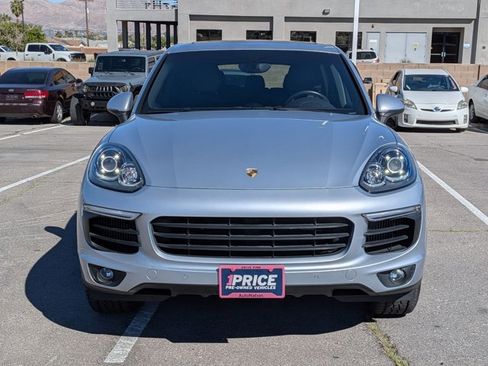 Used 2016 Porsche Cayenne S image 2