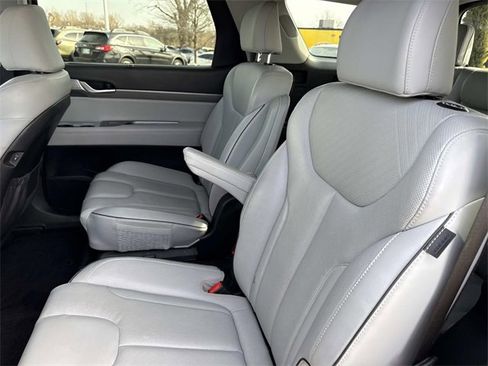 Used 2024 Hyundai Palisade SEL w/ Premium Package image 14