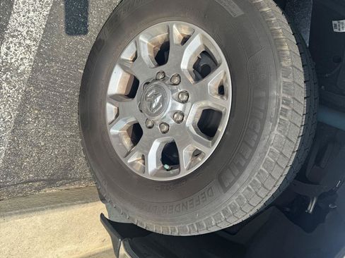 Used 2019 RAM 2500 Laramie AWD/4WD image 5