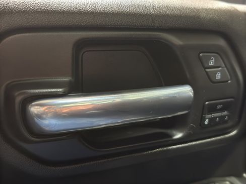 Used 2023 GMC Sierra 2500 SLT w/ SLT Premium Package image 38