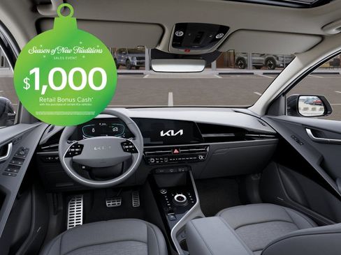 New 2025 Kia Niro SX Touring image 14