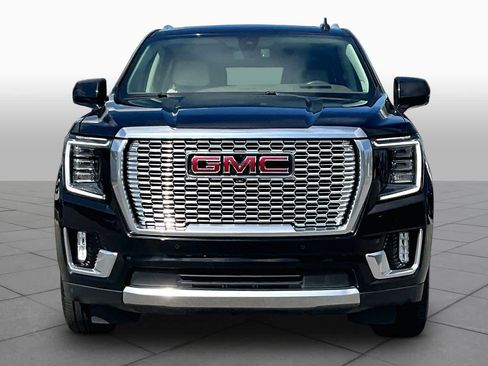 Used 2021 GMC Yukon XL Denali AWD/4WD image 3
