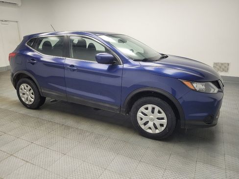 Used 2019 Nissan Rogue Sport S image 11