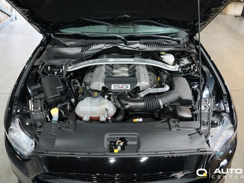 Used 2017 Ford Mustang GT Premium w/ Equipment Group 401A image 10