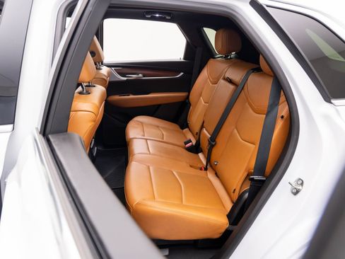 Certified 2025 Cadillac XT5 Premium Luxury AWD/4WD image 18